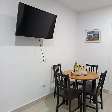 Kyomu El Pilar * לה לגונה