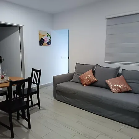 Apartamento Kyomu El Pilar *